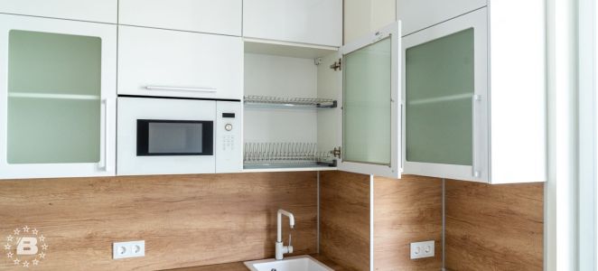 Чистота в кухонных шкафах: 8 небанальных лайфхаков