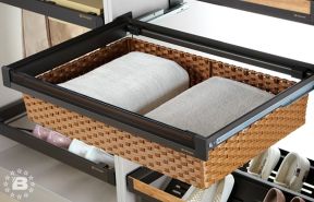 Unihopper NAKA выдвижн. корз. из ПВХ ротанга, стекл. лицевая панель, в базу 800 мм, 764 * 443*170